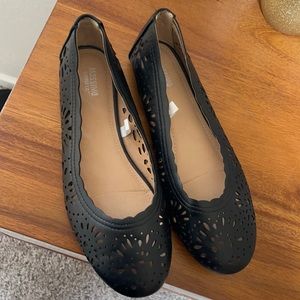 Black mossimo flats! Worn 2-3x.